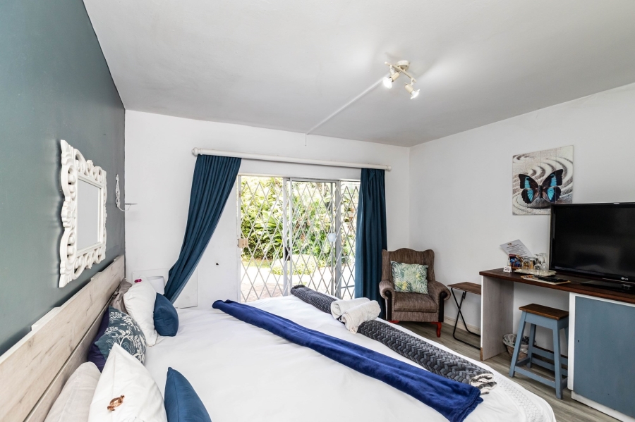 6 Bedroom Property for Sale in Abbotsford Eastern Cape